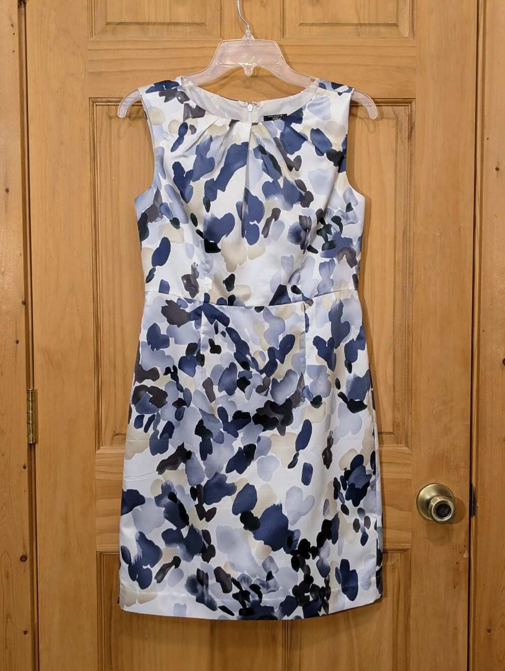 Ann Taylor Dress 6P Sheath Sleeveless Lined Knee-length Blue Cream Cocktail